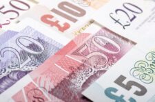 Moneybox crowdfunds over £4m in just four hours - and smashes the record number of investors in an equity crowdfund in 2020 with over 10,000 investors taking part | Fintech Finance