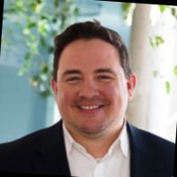 Philipp Buschmann | CEO @ AAZZUR | Fintech Finance